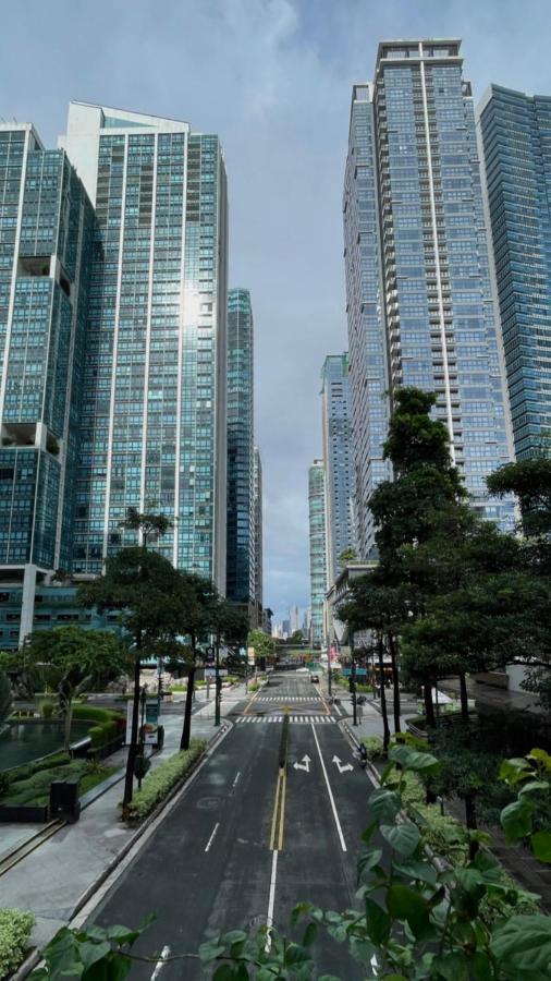 La Palazzo - Across Uptown Mall & Grand Hyatt Bgc Taguig Exterior foto